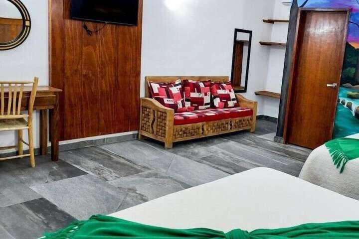 Room 40 of 119