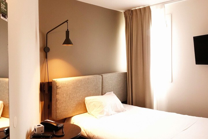 Room 13 of 43