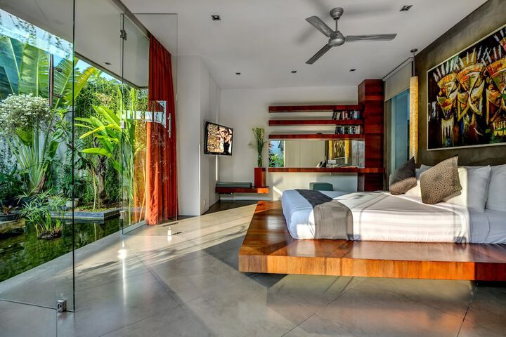 Room 5 of 29