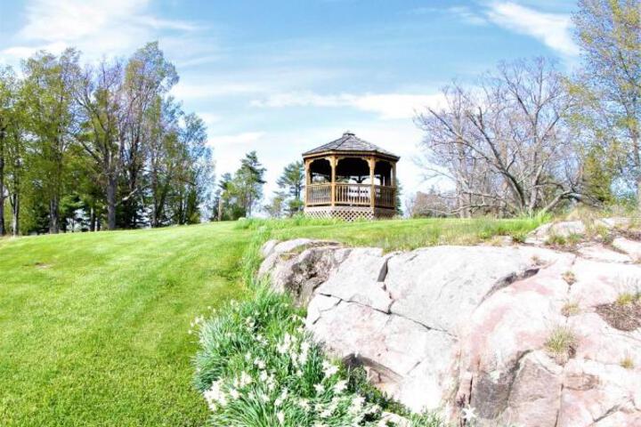 The Ledges Resort &  Marina in Alexandria Bay, NY