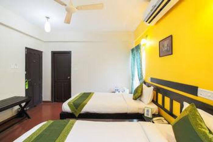 HOTEL OG & BLUE KANTHARI