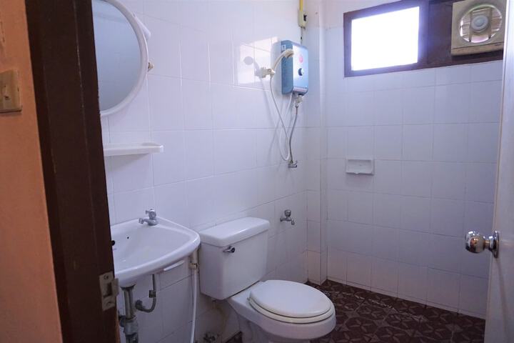 Room 45 of 68