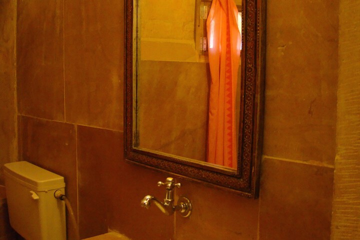 Room 30 of 52