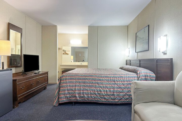 Room 13 of 95