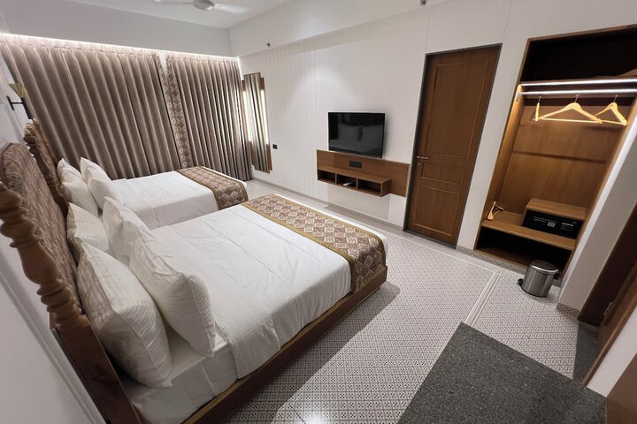 Room 13 of 70