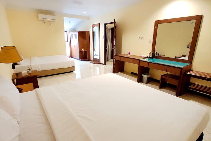 Room 6 of 26