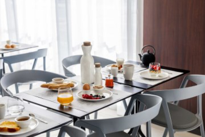 Breakfast/Coffee Service 17 of 34