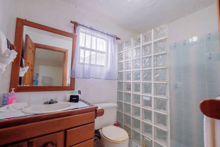 Room 25 of 40
