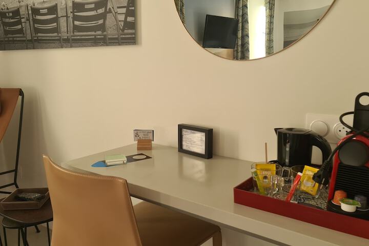 Room 25 of 118