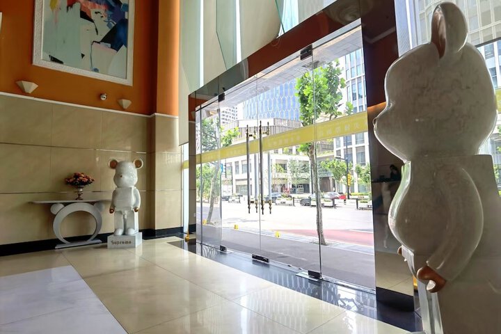 Lobby Photos