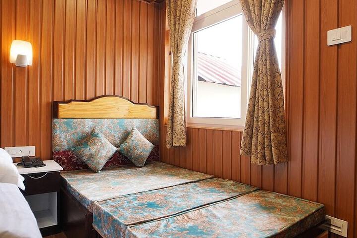 Room 6 of 36