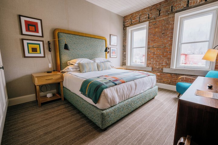 Room 22 of 64