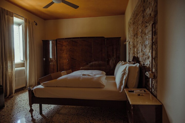 Room 17 of 101