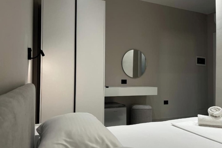 Room 12 of 71