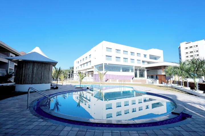 Pool 7 of 12