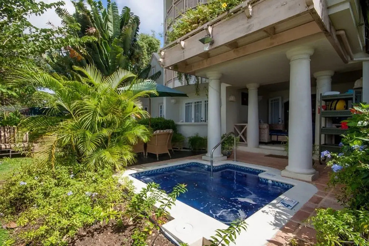 Pool 6 of 11