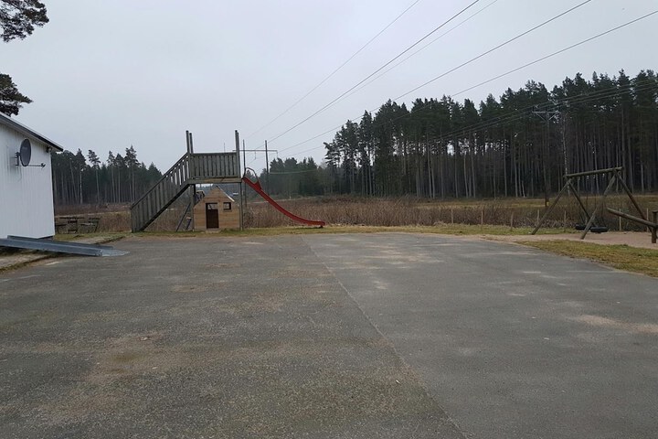 Property Grounds 32 of 35