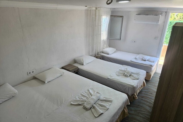 Room 19 of 28