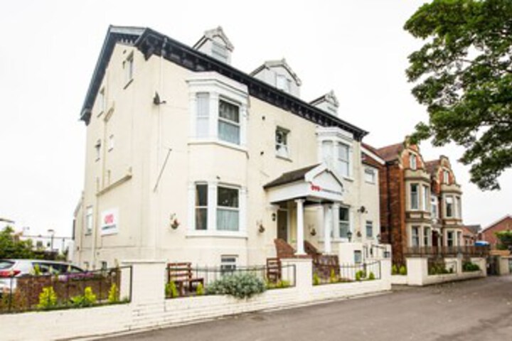 OYO Charnwood Hotel