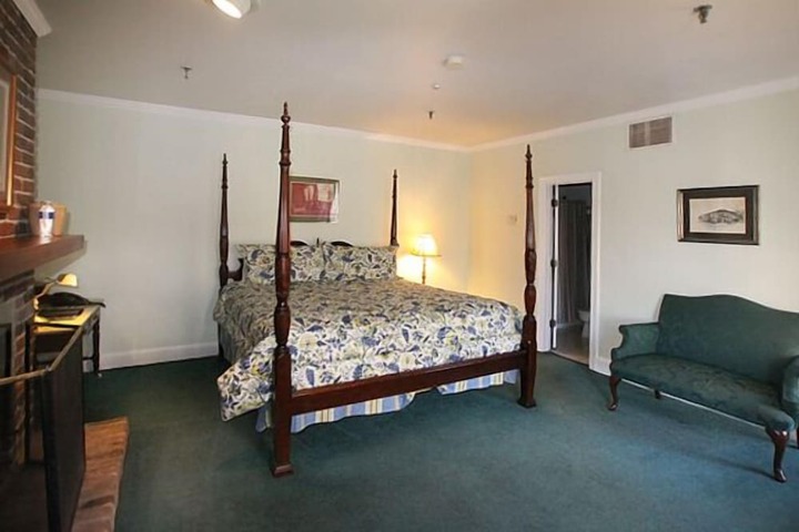 Room 78 of 170