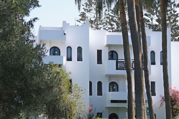 Hotel Exterior 55 of 57