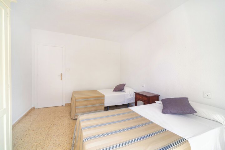 Room 16 of 50