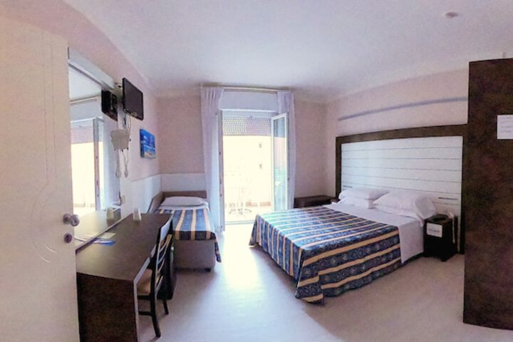 Room 8 of 67