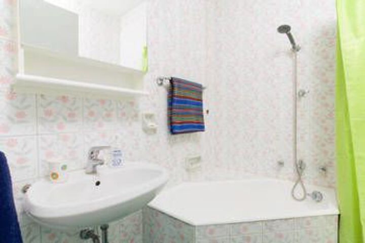 Room 3 of 9