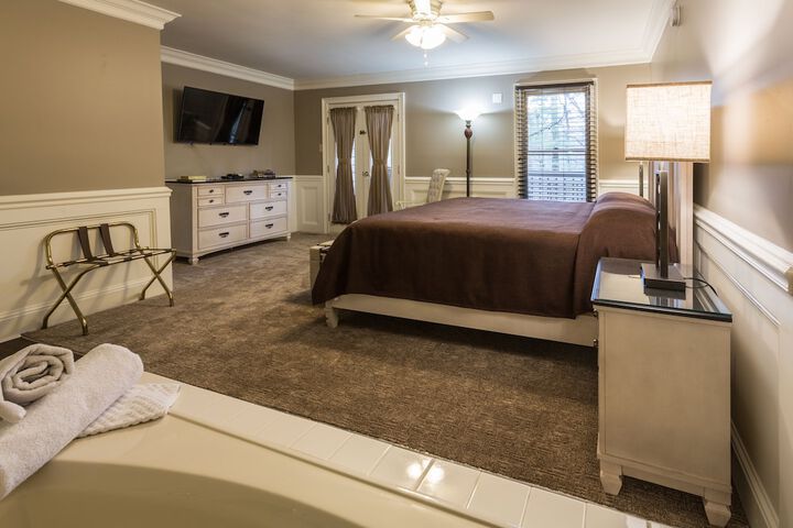 Quadruple King Size Bed (15 of 55)