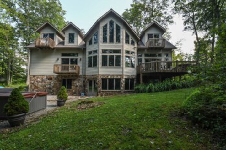 Photo of Wispering Woods Four Bedroom Holiday Home