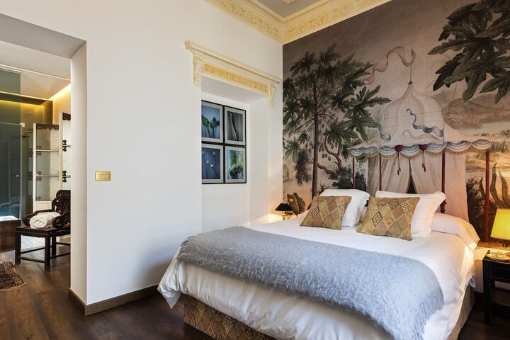 Room 12 of 77