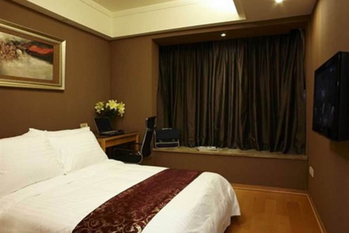 Room 11 of 51