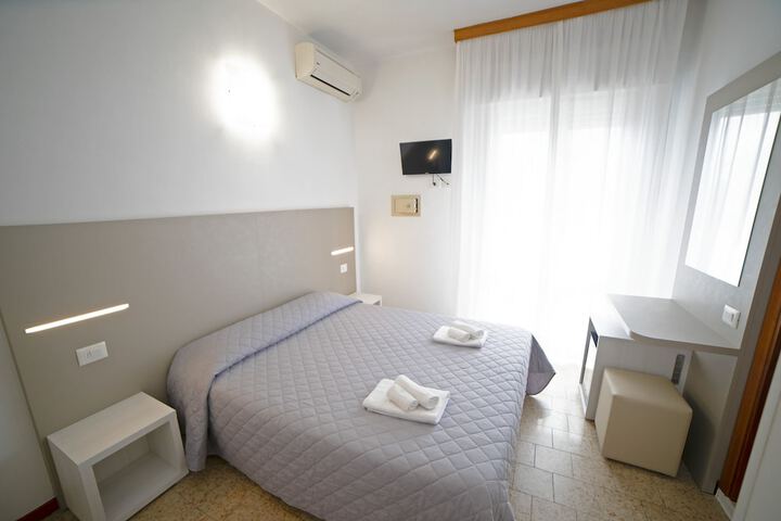 Room 26 of 71