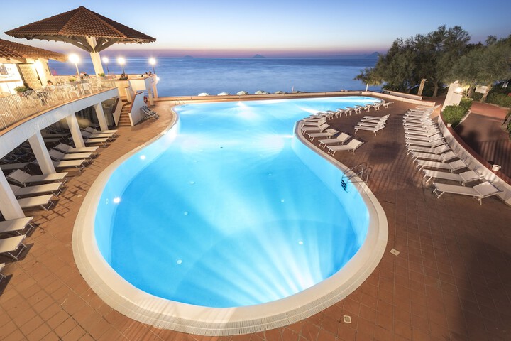 Hotel with Pool