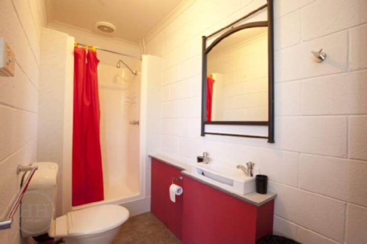 Room 60 of 168