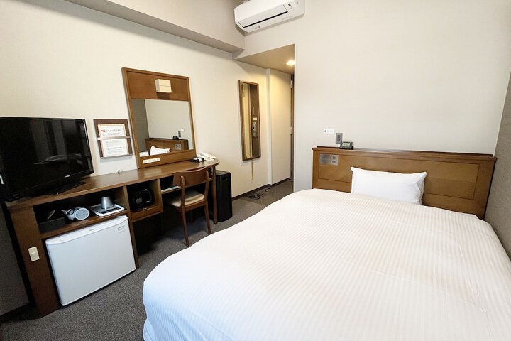 Room 14 of 35
