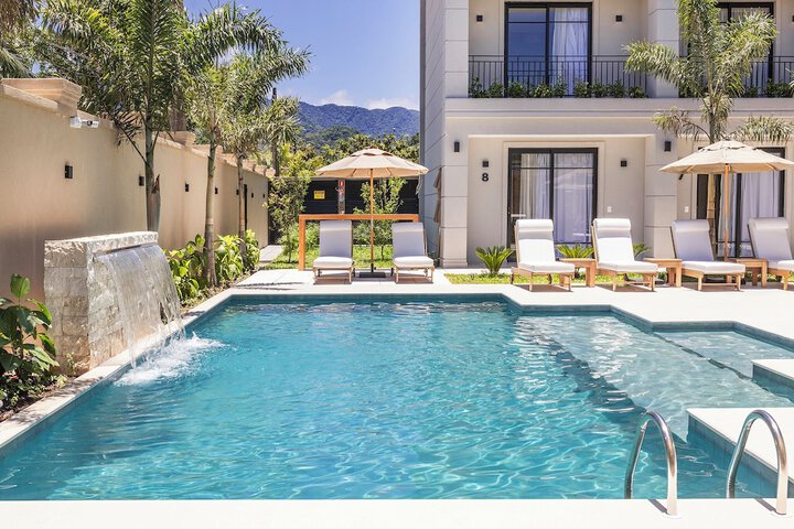 Pool 48 of 70