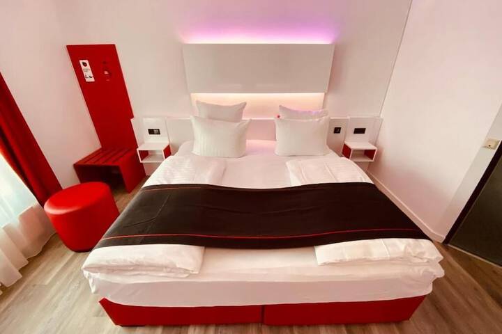 Room 8 of 20