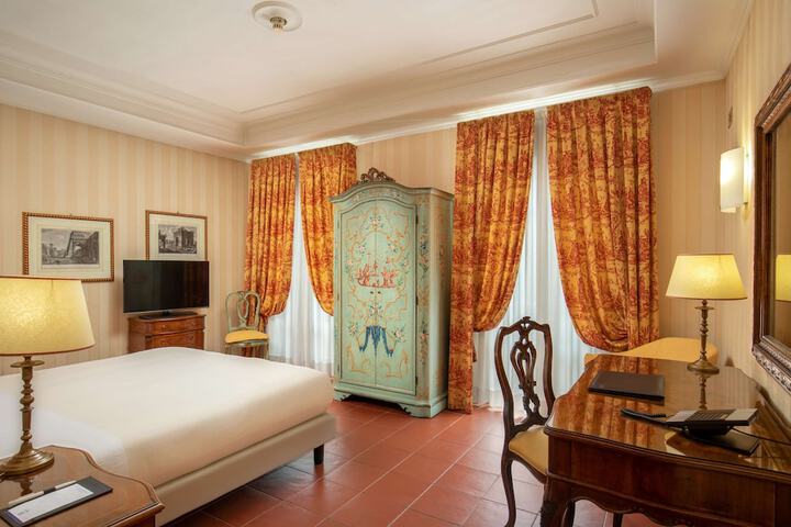 Room 37 of 98