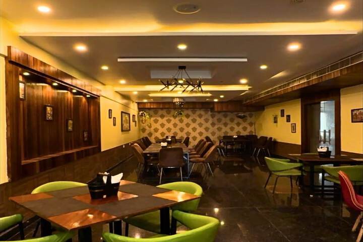 Ballroom/Hall 57 of 69