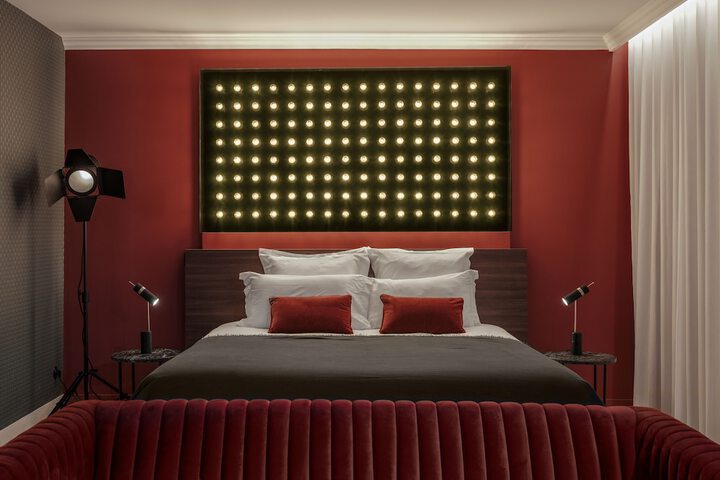Room 3 of 103