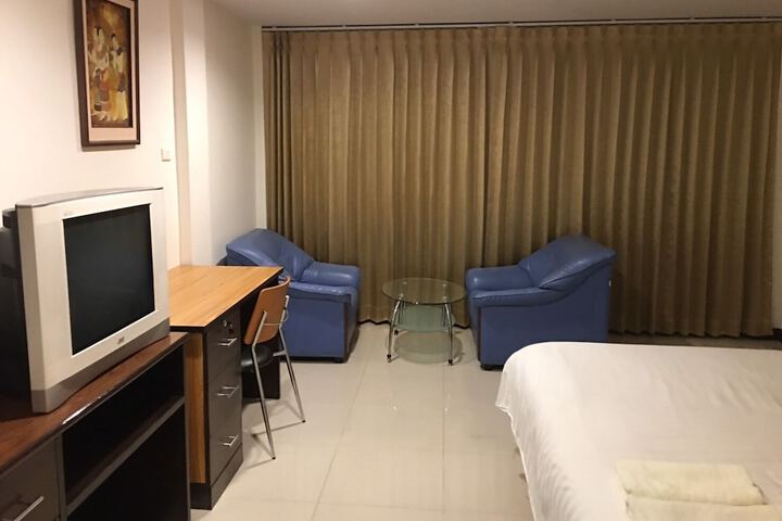 Room 37 of 68