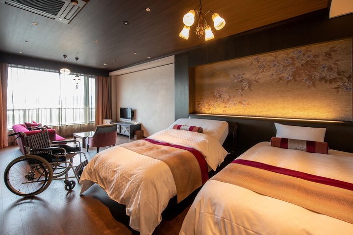 Room 16 of 125