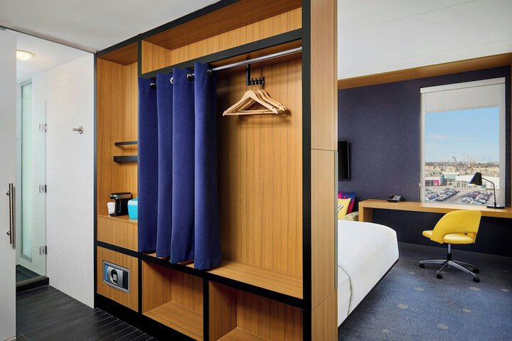 Room 10 of 43