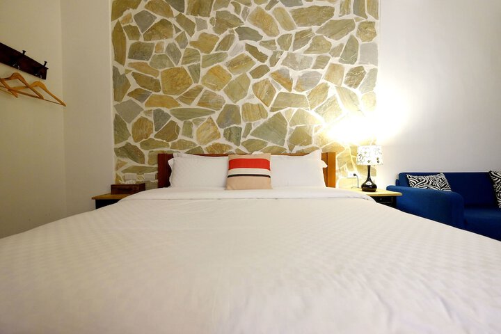 Room 5 of 34