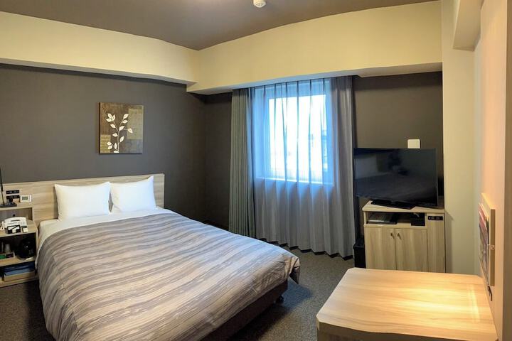Room 18 of 35