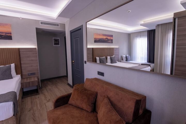 Room 20 of 34