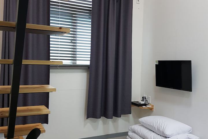 Room 22 of 39