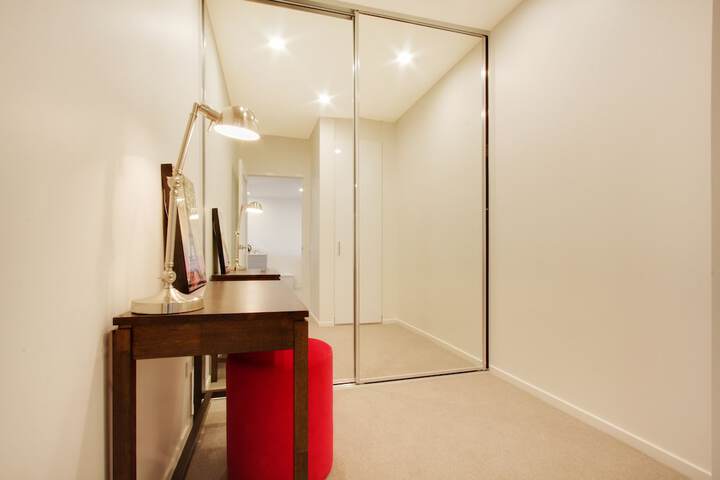 Room 51 of 74