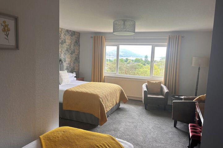 Room 2 of 36